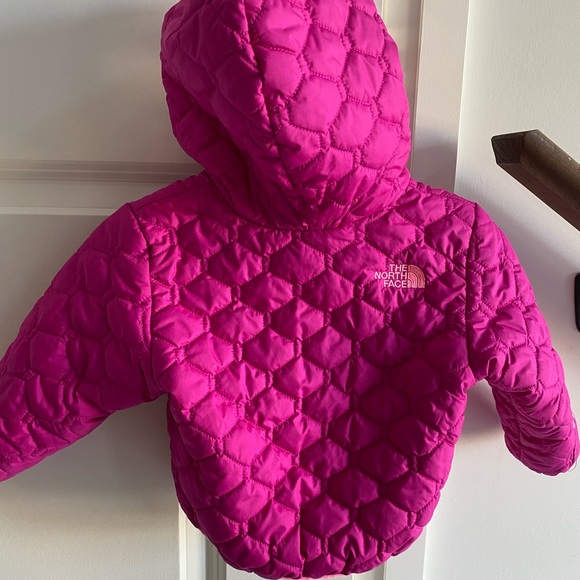 The North Face Infant Jacket - Picture 3 of 3